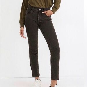 Madewell The Mid Rise Perfect Vintage Jeans in Clean Black Wash. Women’s 25